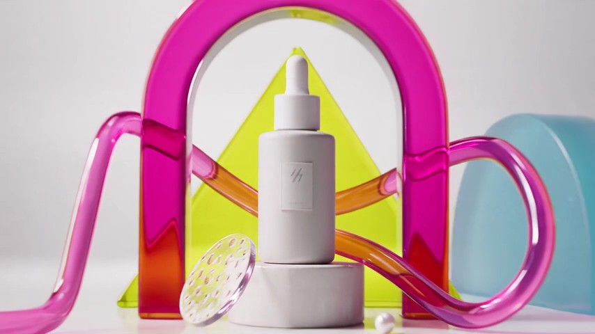 A cosmetics advertising composition